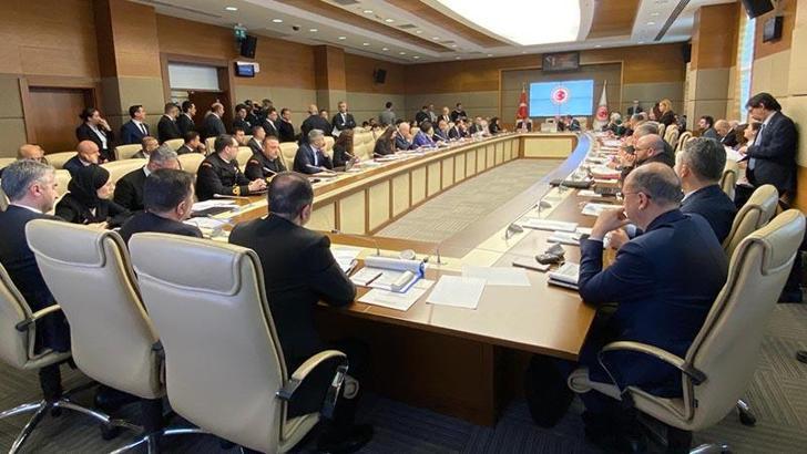 Doğum izni ve sosyal medya teklifinin komisyon görüşmeleri bayram sonrasına kaldı