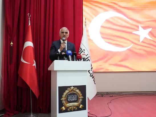 Bakan Ersoy: İstiklal Marşımız yön göstermektedir