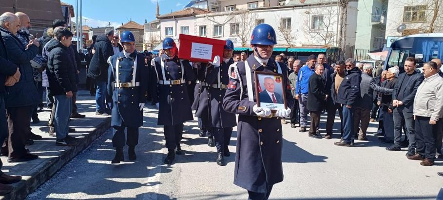 Yeşilhisar’da emekli astsubay askeri törenle son yolculuğuna uğurlandı