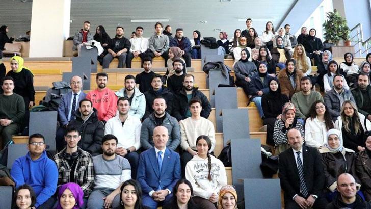 Üniversiteler ve öğrenciler tarafından 15 bin 395 sosyal sorumluluk projesi gerçekleştirildi