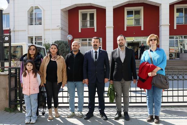 Manisa'da okulda Atatürk'e hakaret ettiği ileri süren öğretmen gözaltında