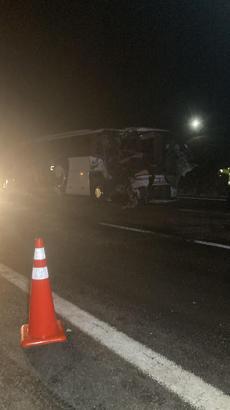 Ankara'da yolcu otobüsü, TIR'a çarptı: 1 ölü, 15 yaralı