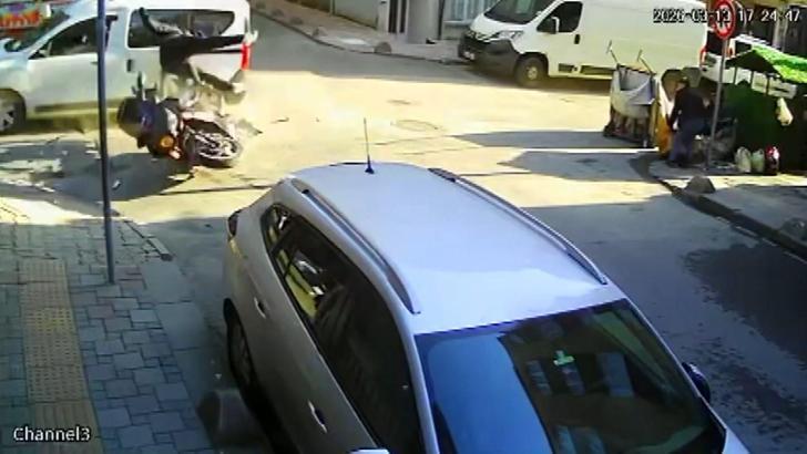 İstanbul- Esenler'de yine aynı noktada kaza; 1'i çocuk 2 yaralı