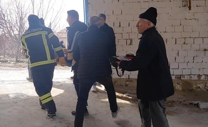 Depoda duvar çöktü; dengesini kaybedince elini makineye kaptıran Melih'in parmakları koptu