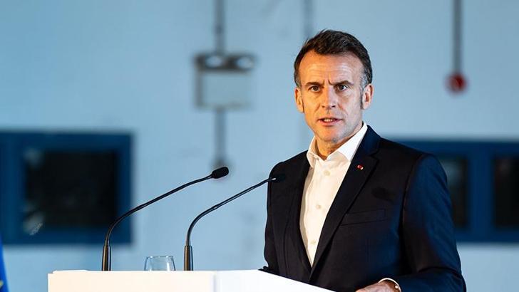Macron: Lübnan ile İsrail arasındaki ateşkes görüşmelerine Paris’te ev sahipliği yapmaya hazırız
