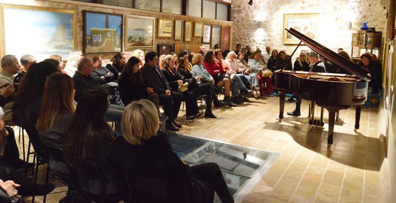 Antalya'da kadın bestecilerin eserleri yankılandı