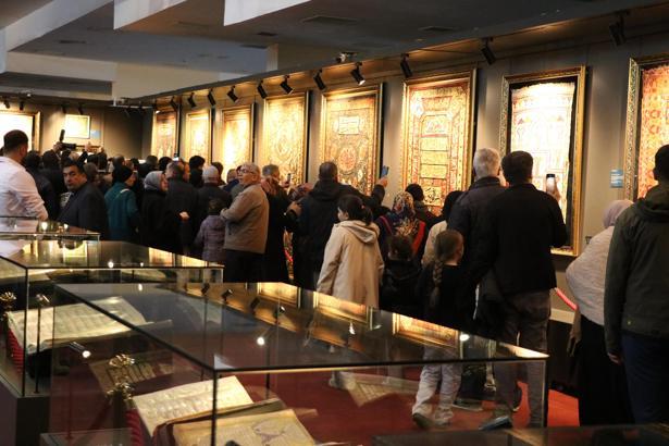 Kayseri’de ‘Kutsal Emanetler ve Vakıf Eserleri Sergisi’ açıldı