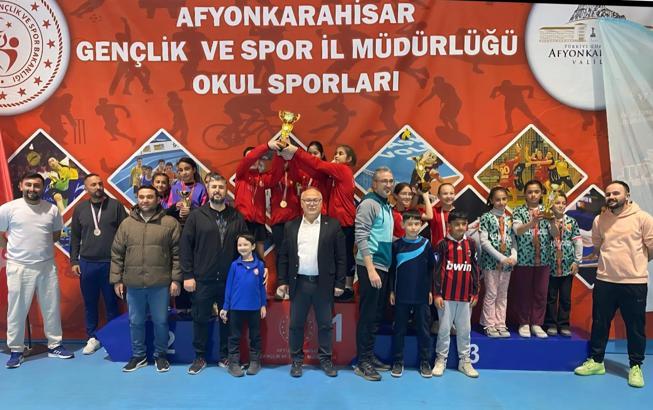 Masa tenisinde kazananlar belli oldu