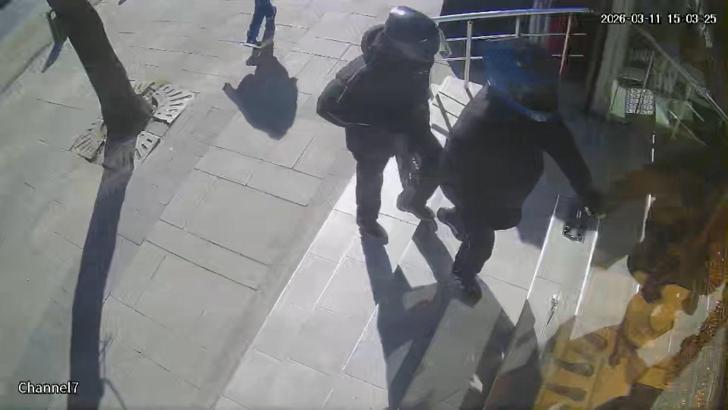 İstanbul- Sultangazi'de kuyumcuya soygun girişiminin yeni görüntüleri ortaya çıktı