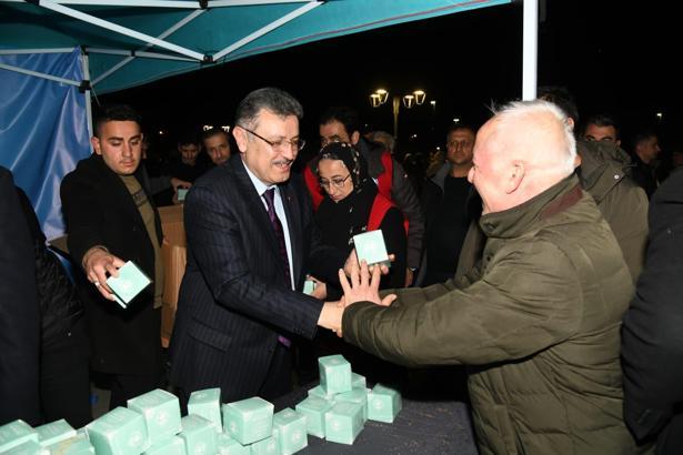 Başkan Genç’ten Kadir Gecesi’nde ikram