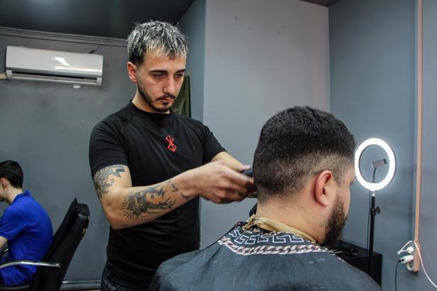 Adana’da bayram öncesi berber randevuları doldu