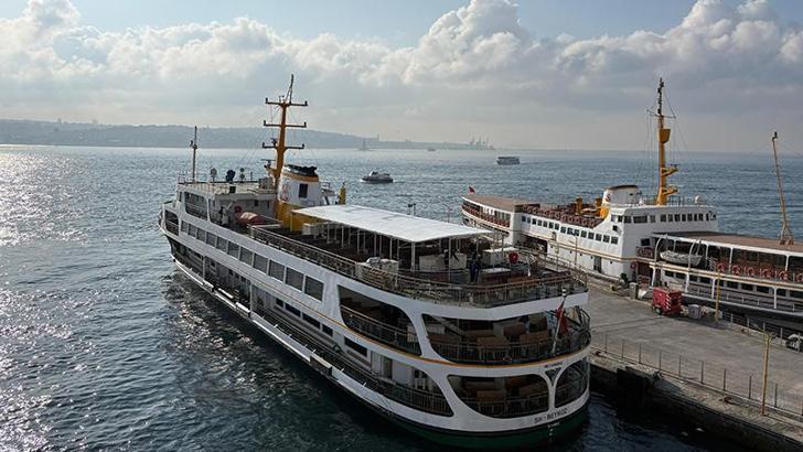 İstanbul Boğazı'nda gemi trafiği çift yönlü askıya alındı