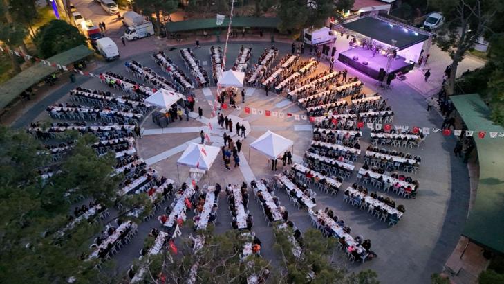 Bornova'da Kadir Gecesi'nde iftar buluşması