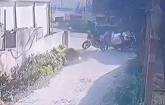 Otomobilin arkadan çarptığı motosikletin sürücüsü öldü