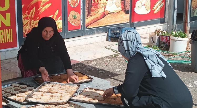 Gaziantep’te asırlık ‘kömbe’ geleneği sürüyor