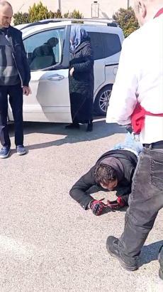 İnegöl'de hafif ticari araçla çarpışan motosikletin sürücüsü yaralandı