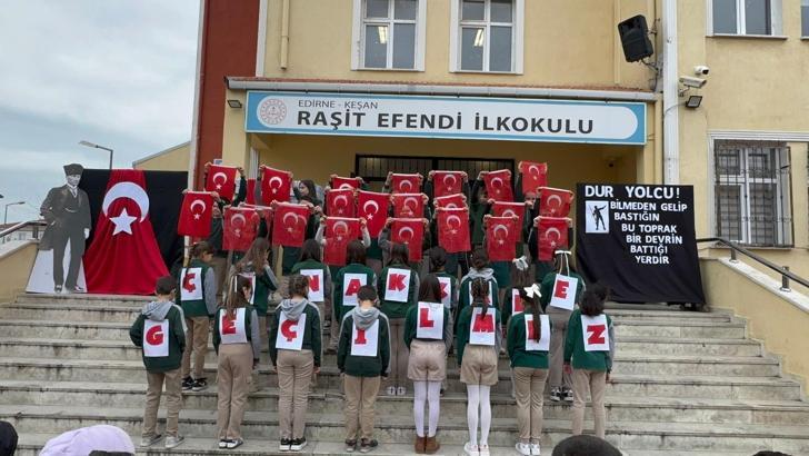 Keşan’da öğrencilerden Çanakkale Zaferi'nin 111’inci yıl dönümüne özel koreografi