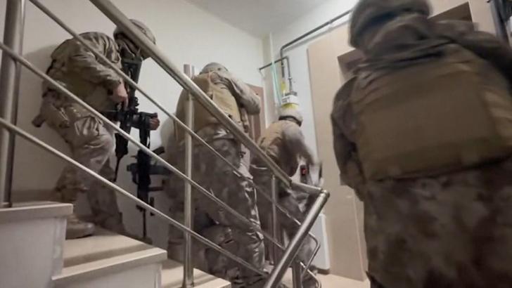 İstanbul’da göçmen kaçakçılarına operasyon: 4 gözaltı