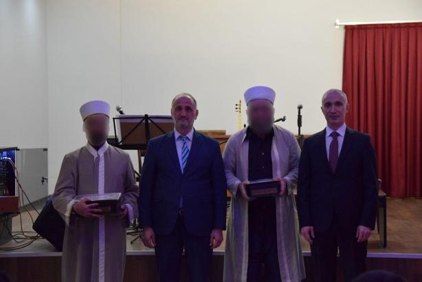 Cezaevinde hafız oldular