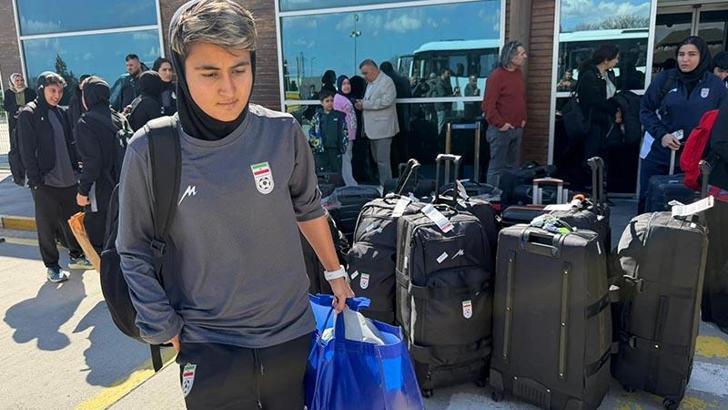 İran Milli Kadın Futbol Takımı kafilesi Türkiye'de