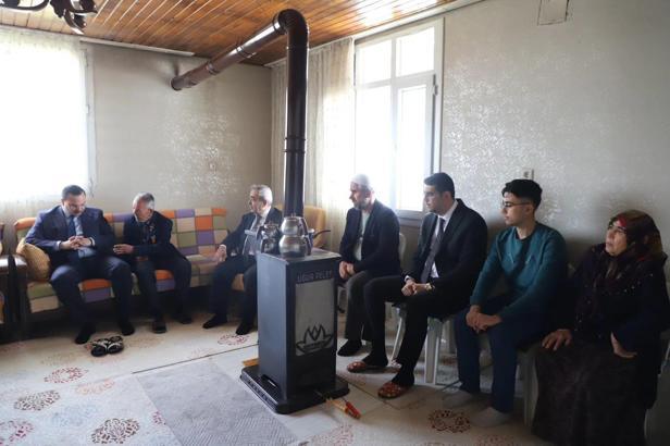 Altınözü protokolünden şehit ailesine vefa ziyareti