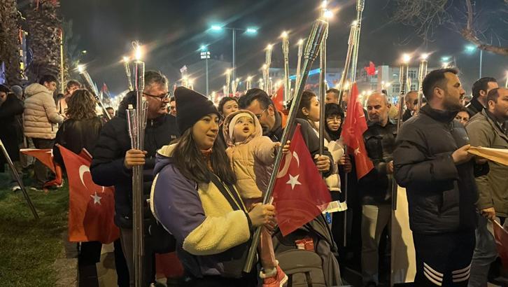 Çanakkale Deniz Zaferi'nin 111'inci yıl dönümü kutlanıyor (5)