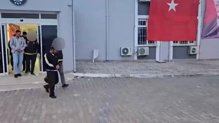 3 kişinin yaralandığı silahlı saldırıya 4 tutuklama