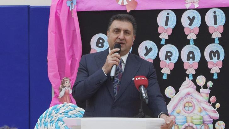 İstanbul- İl Mili Eğitim Müdürü Yentür: Bu bayram vesilesiyle barış ve kardeşliğin komşu ülkelere yayılmasını istiyoruz