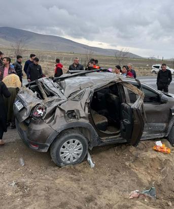 Konya'da otomobil takla attı: 1 ölü, 1 yaralı