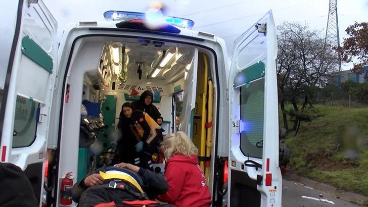 Tuzla TEM Otoyolu'nda kaza yapan otomobile başka araç çarptı; 2 si çocuk 7 yaralı