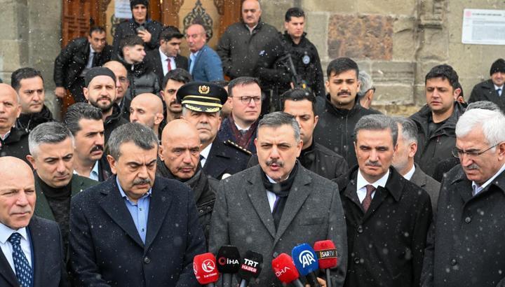 İçişleri Bakanı Çiftçi ile Milli Eğitim Bakanı Tekin, bayramı Erzurum'da karşıladı