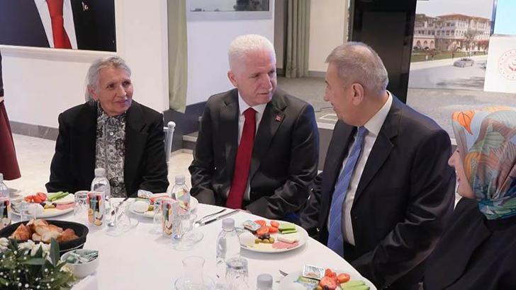 Vali Gül'den Darülaceze'ye bayram ziyareti