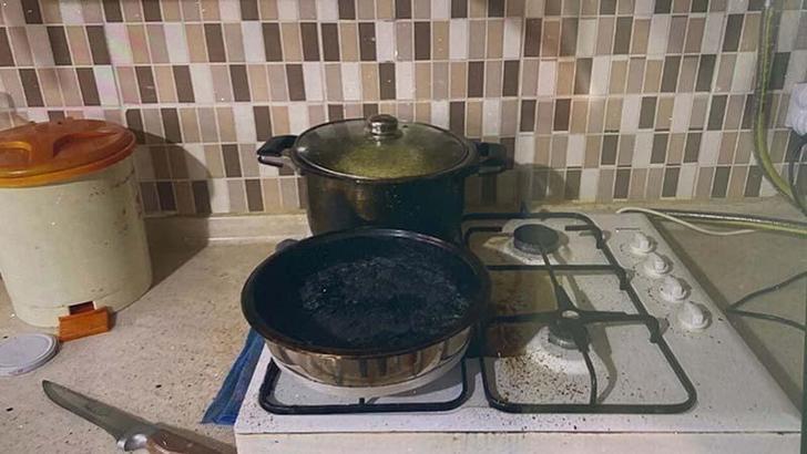 Ocakta unuttuğu yemek yandı, dumandan etkilenip öldü