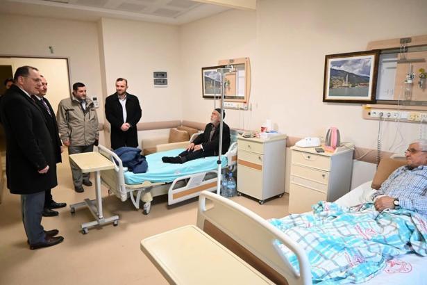 Kaymakam Türker hastaların bayramını kutladı