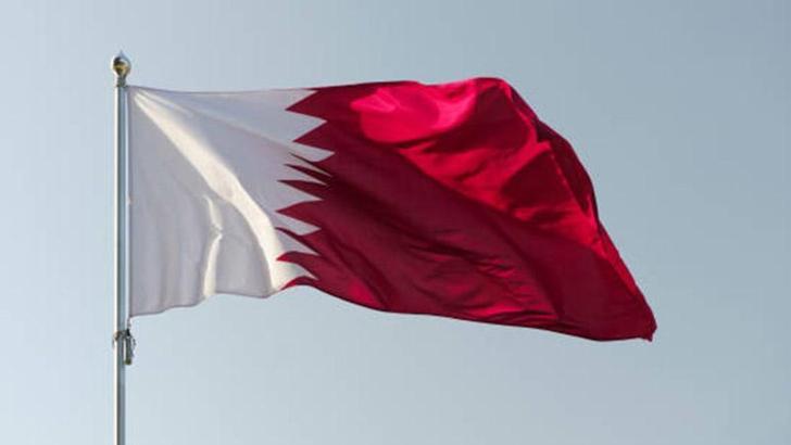 Katar’da askeri helikopter düştü