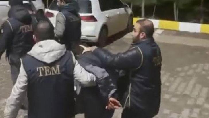 Diyarbakır'da Nevruz etkinliğinde terör örgütü pankartı açan 6 şüpheli gözaltına alındı