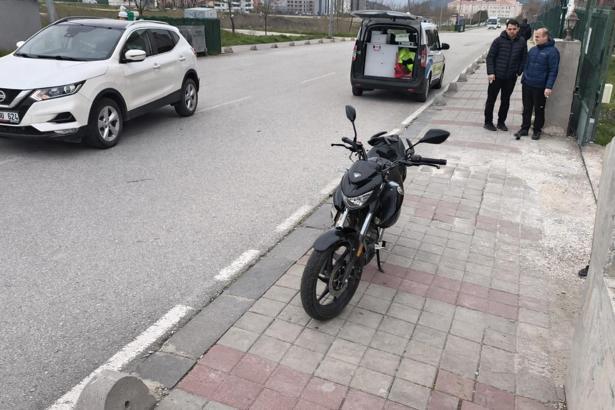 Edirne’de otomobille çarpışan motosikletin sürücüsü yaralandı