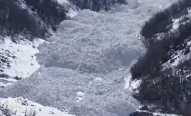 Şırnak’ta çığ düşme anları kamerada