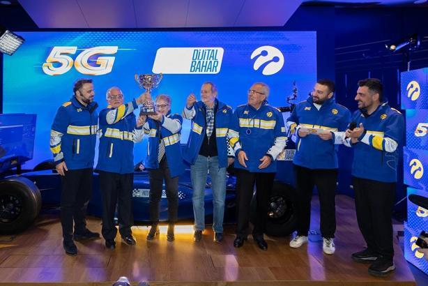 Turkcell'den Yaşlılara Saygı Haftası’na özel ‘Dijital Bahar Büyük Yarış’ etkinliği