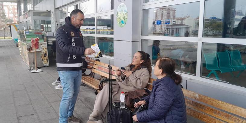 Narkotik polisi vatandaşları bilgilendirdi