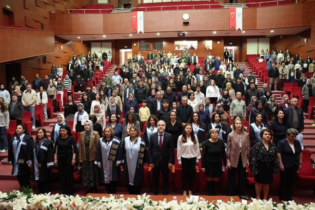 Niğde'de hemşirelik öğrencileri üniformalarını giydi