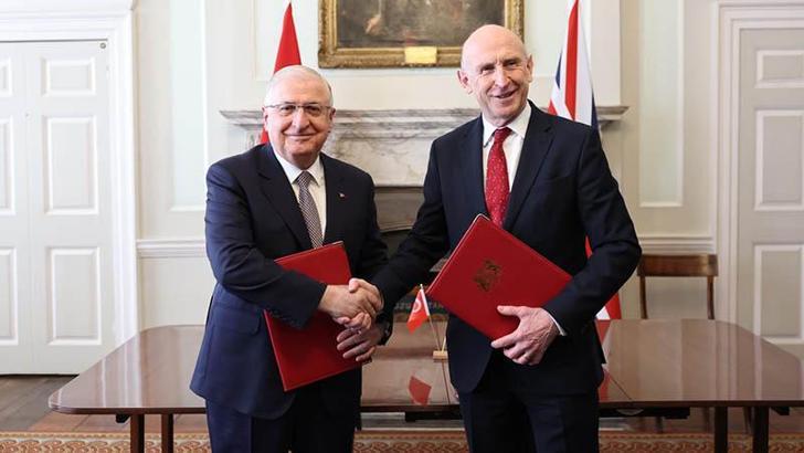 Milli Savunma Bakanı Güler, Birleşik Krallık Savunma Bakanı Healey ile bir araya geldi