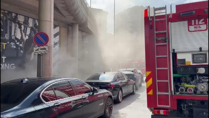 Üsküdar'da spor salonunda çıkan yangın söndürüldü