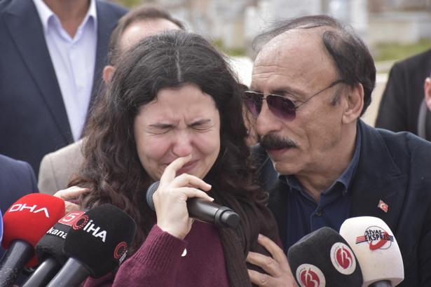 Düşen helikopterde Yazıcıoğlu ile birlikte hayatını kaybeden 4 kişi, mezarları başında anıldı