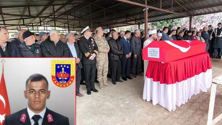 Kalp krizi geçiren astsubay toprağa verildi