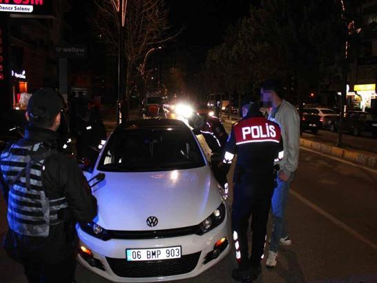 Stajyer ehliyeti ile direksiyon başında alkollü yakalandı