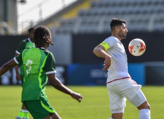 İran Milli Futbol Takımı'ndan, ölen çocuklar için 'çocuk sırt çantalı' mesaj / Ek fotoğraflar