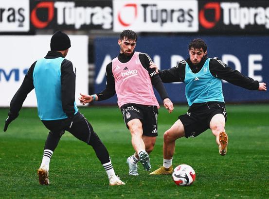 Beşiktaş, günü çift antrenmanla tamamladı