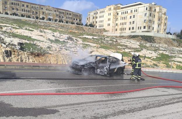 Mardin’de seyir halindeki otomobil yandı