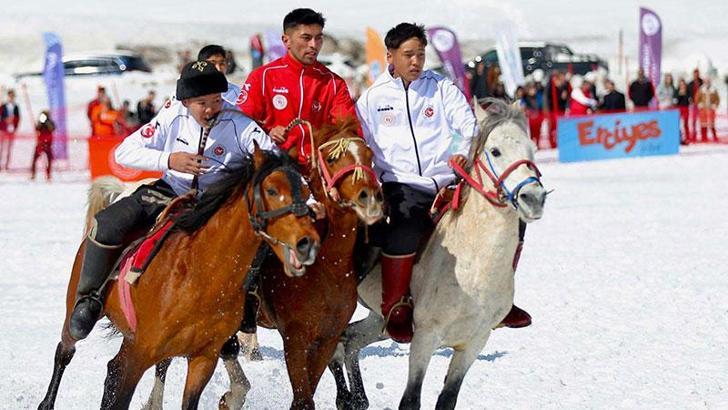 'Kökbörü Oyunları Erciyes 2026' Erciyes Kayak Merkezi'nde düzenlendi